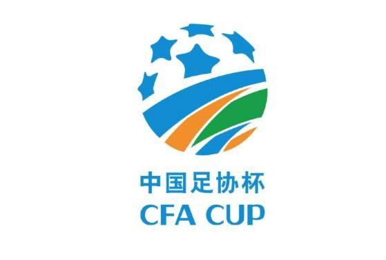 女人跪撅夹乳调教伺候主人