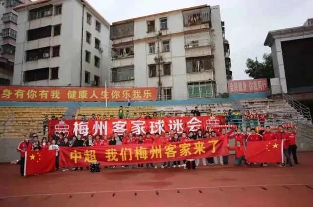 我进去她就呻吟了